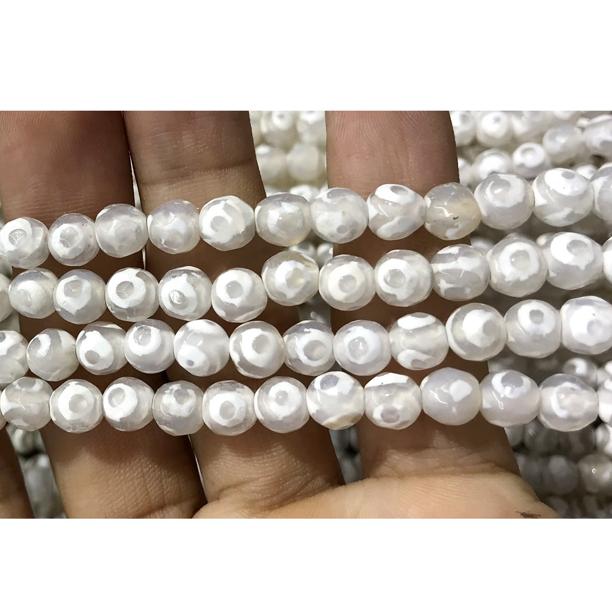 CAG440 White Tibetan Agate Beads Faceted Round 6mm 15" Strand