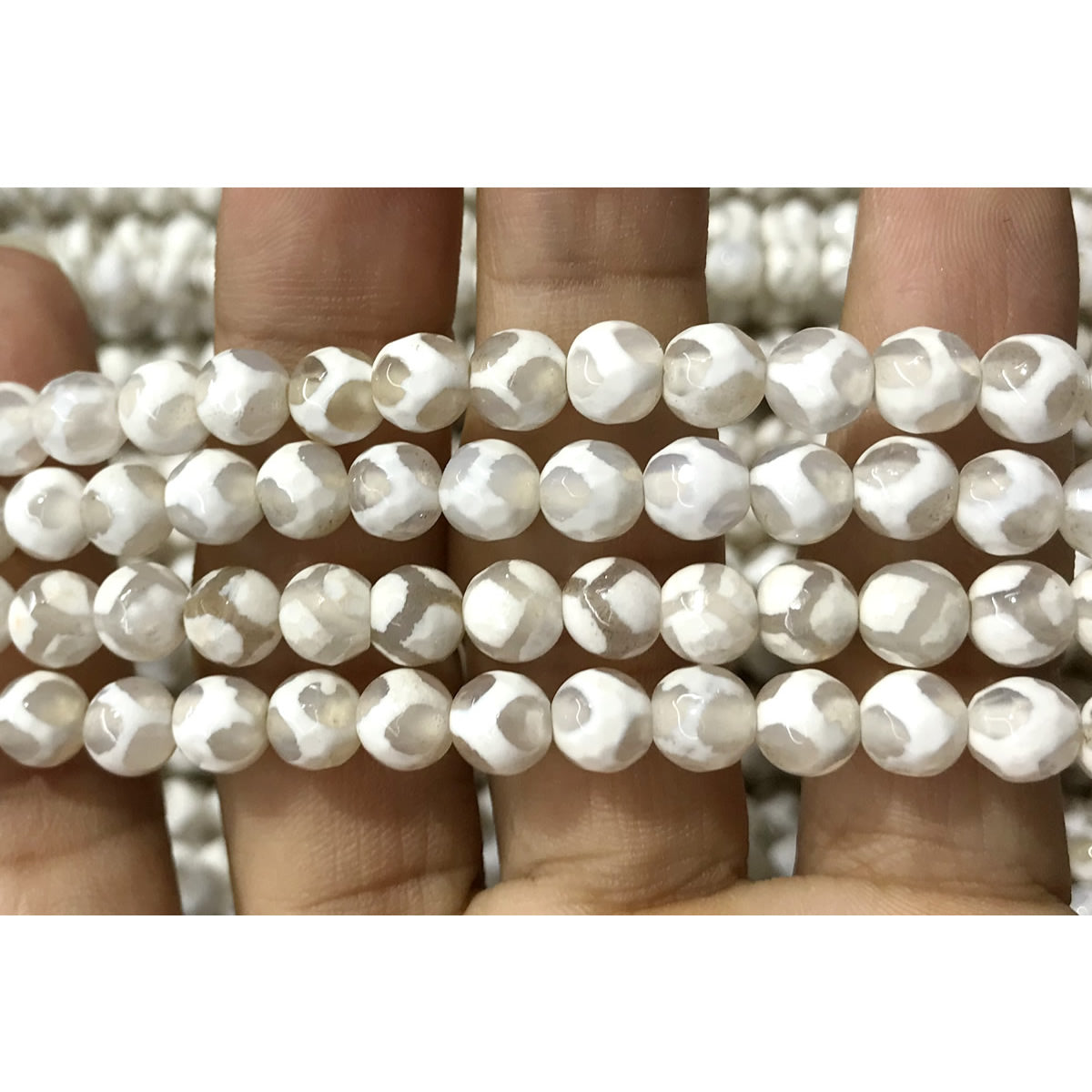 CAG446 White Tibetan Agate Beads Faceted Round 6mm 15" Strand