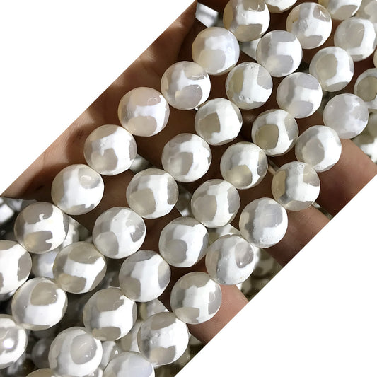 CAG455 White Tibetan Agate Beads Faceted Round 10mm 15" Strand