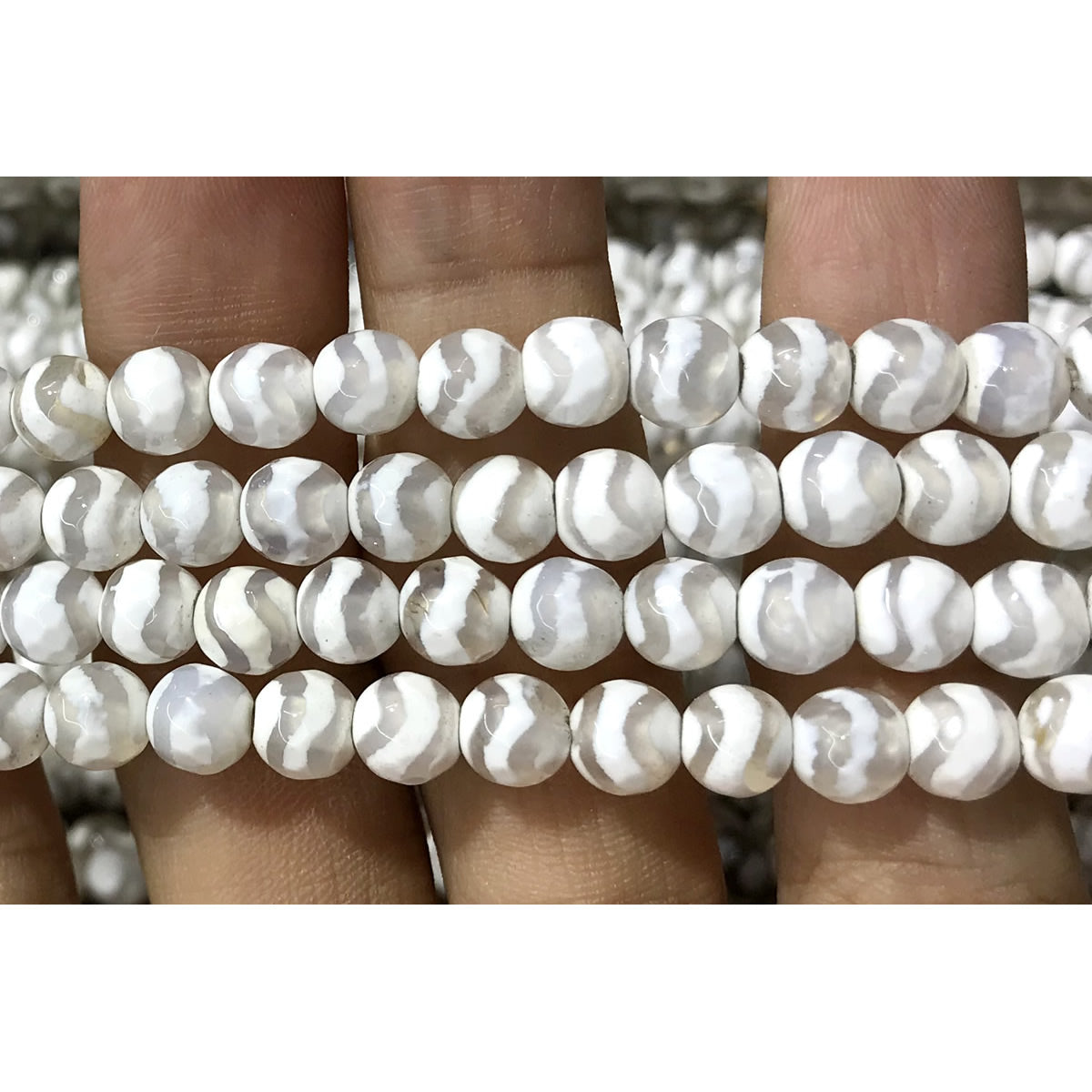 CAG459 White Tibetan Agate Beads Faceted Round 6mm 15" Strand