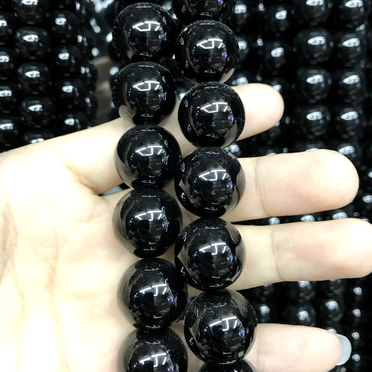 CAG500 Black Agate Beads Smooth Round 20mm 15" Strand