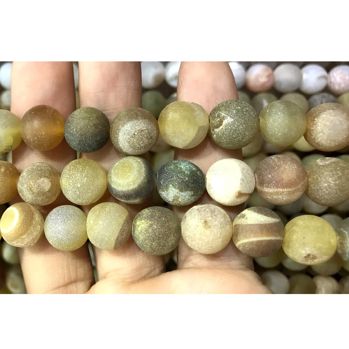 CAG625 Druzy Agate Beads Matte Round 14mm 15" Strand