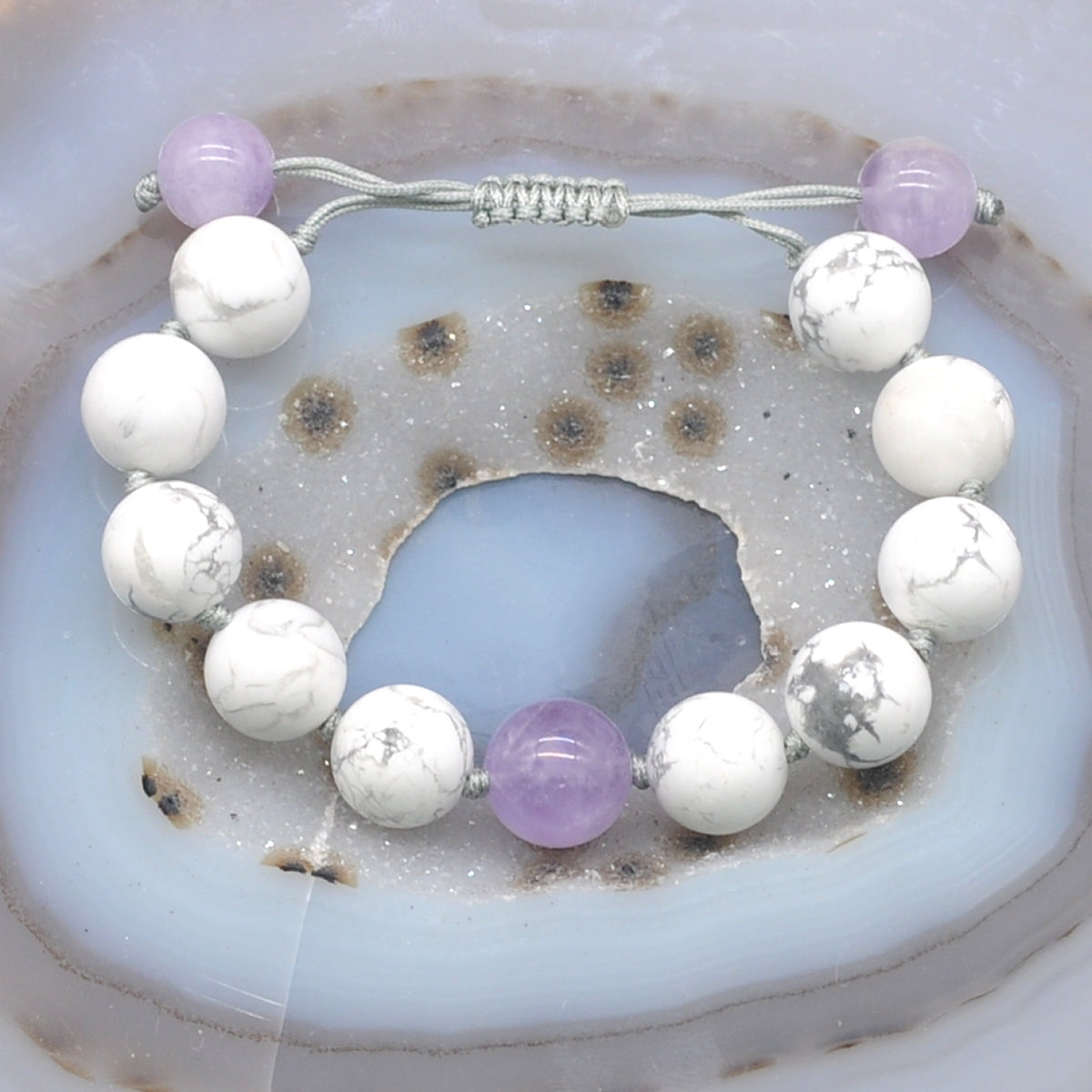 CGB303 Hand-knotted White Howlite & Lavender Amethyst Adjustable Bracelet Round 12mm