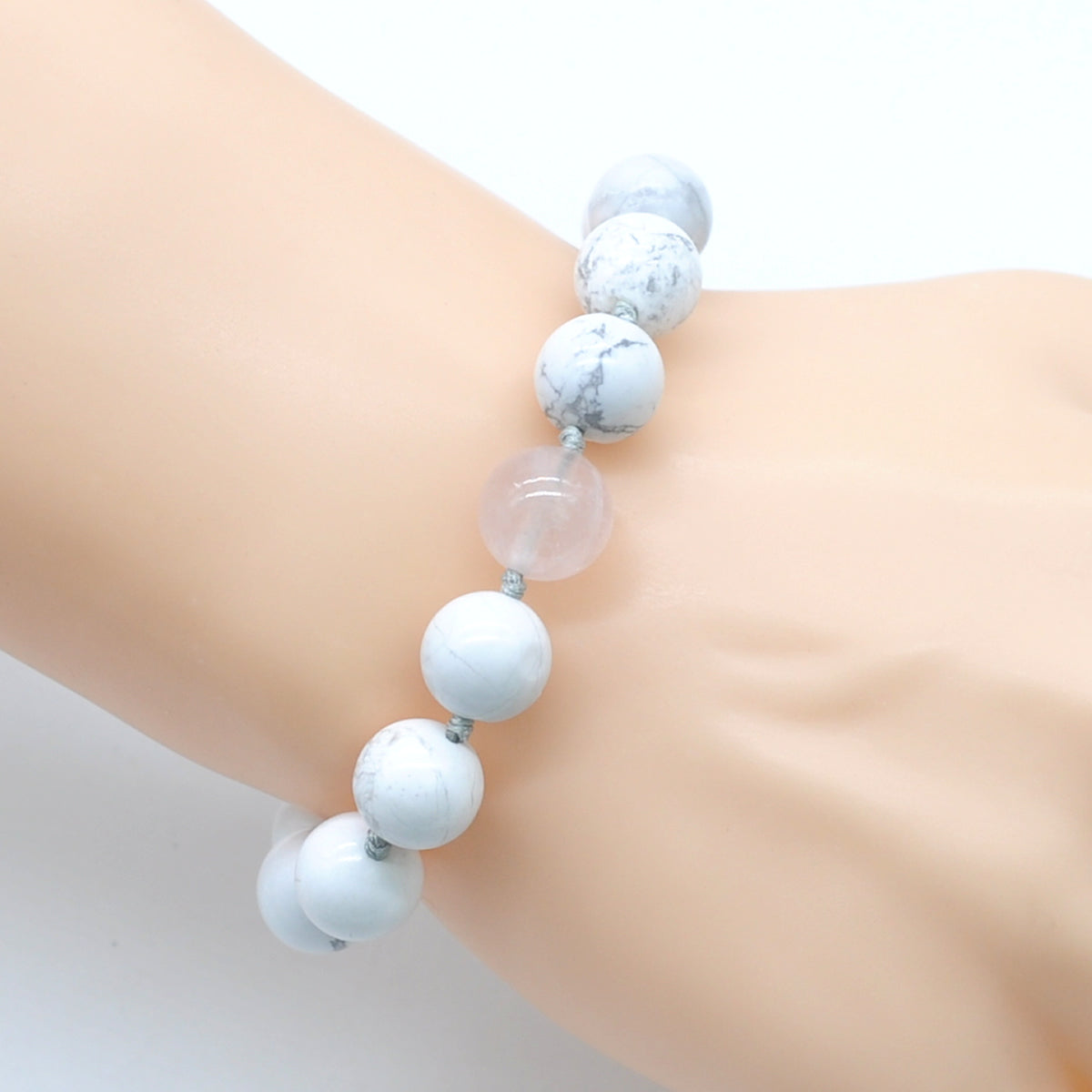 CGB304 White Howlite & Rose Quartz Adjustable Bracelet Round 12mm