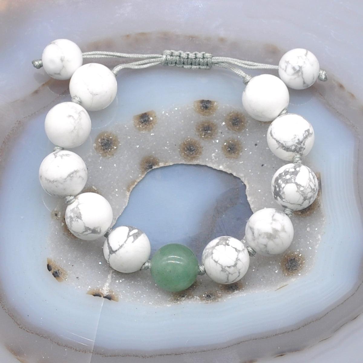 CGB305 White Howlite & Green Aventurine Jade Adjustable Bracelet Round 12mm