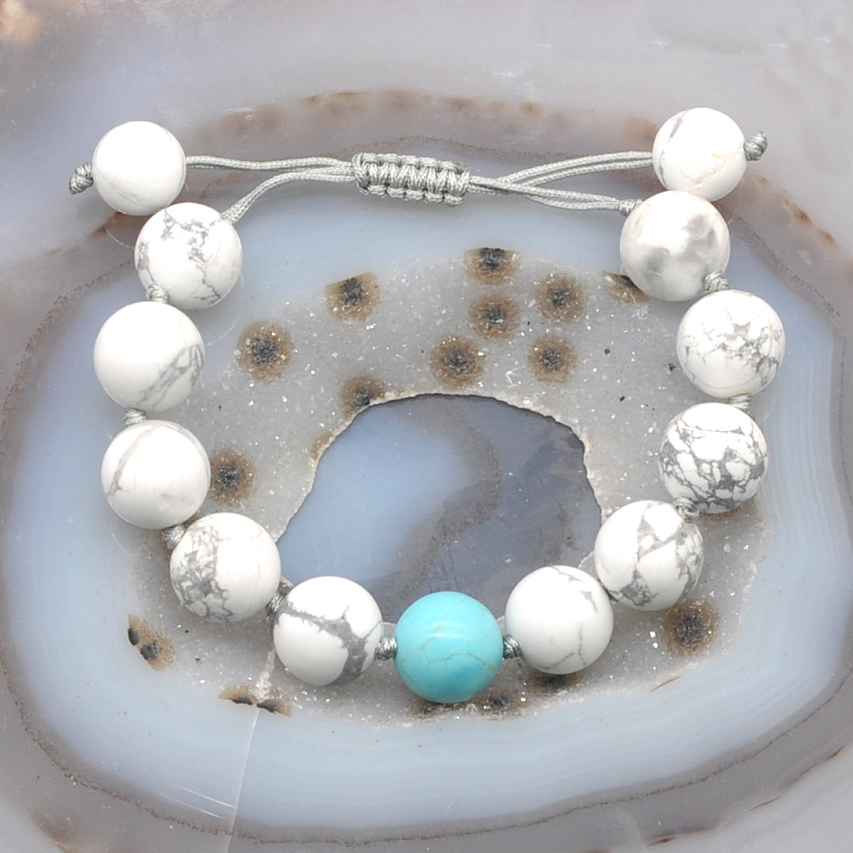 CGB310 White Howlite & Blue Howlite Adjustable Bracelet Round 12mm