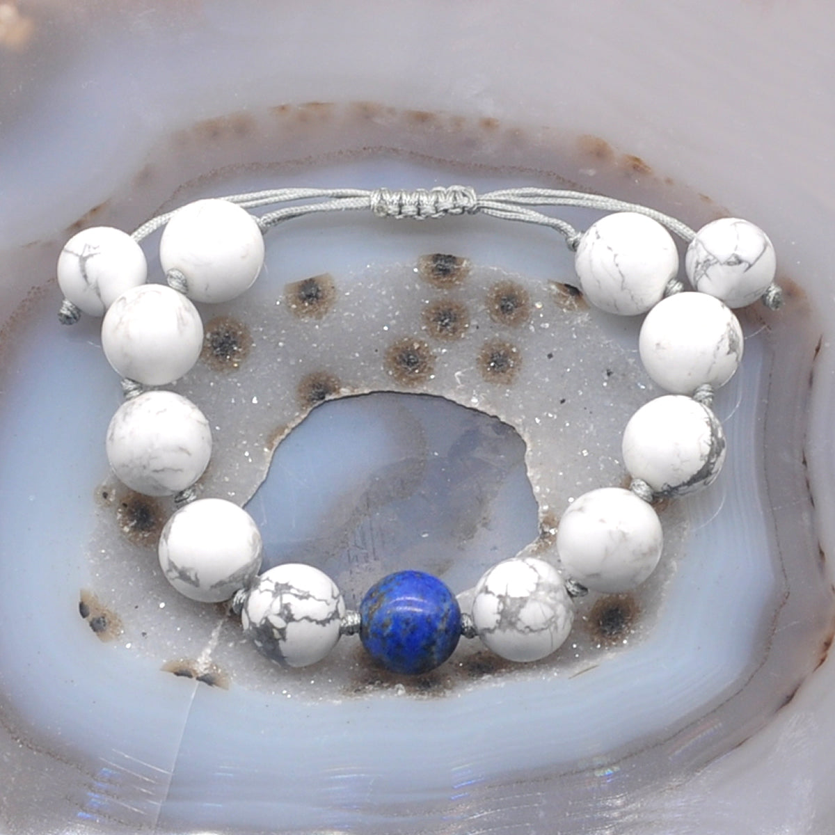 CGB313 White Howlite & Lapis Lazuli Adjustable Bracelet Round 12mm