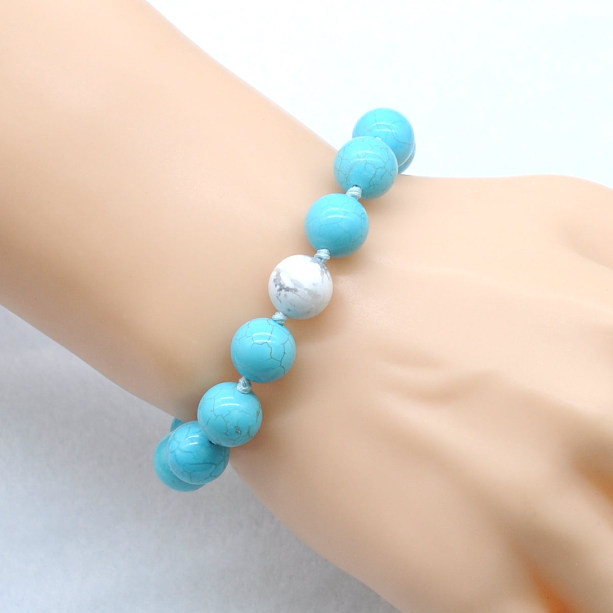 CGB370 Blue Howlite & White Howlite Adjustable Bracelet Round 12mm