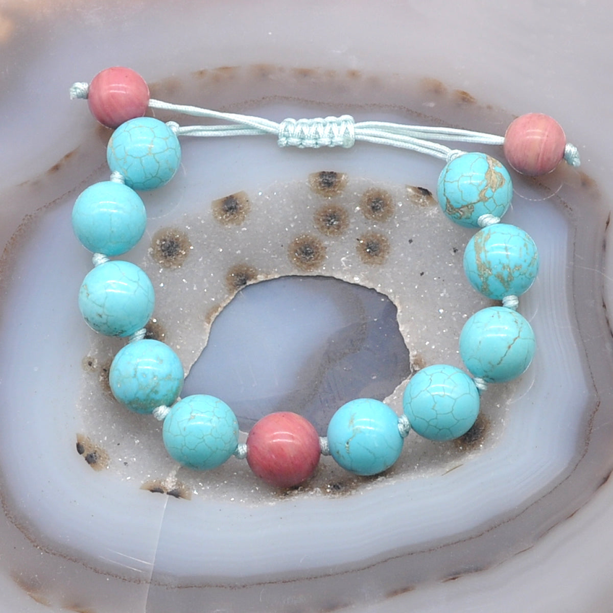 CGB382 Blue Howlite & Pink Wood Jasper Adjustable Bracelet Round 12mm