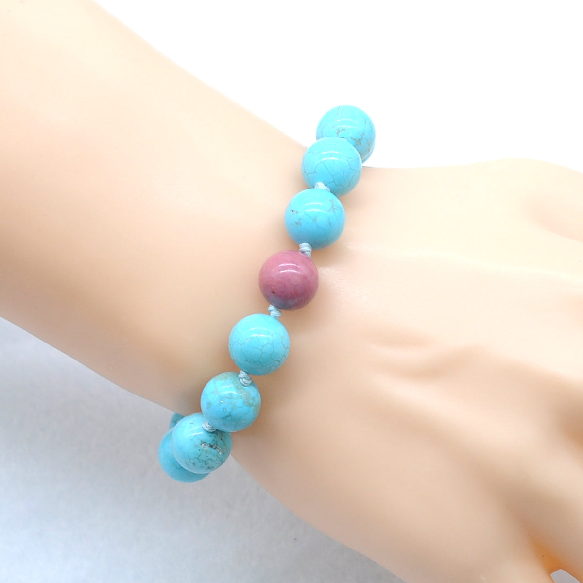 CGB382 Blue Howlite & Pink Wood Jasper Adjustable Bracelet Round 12mm