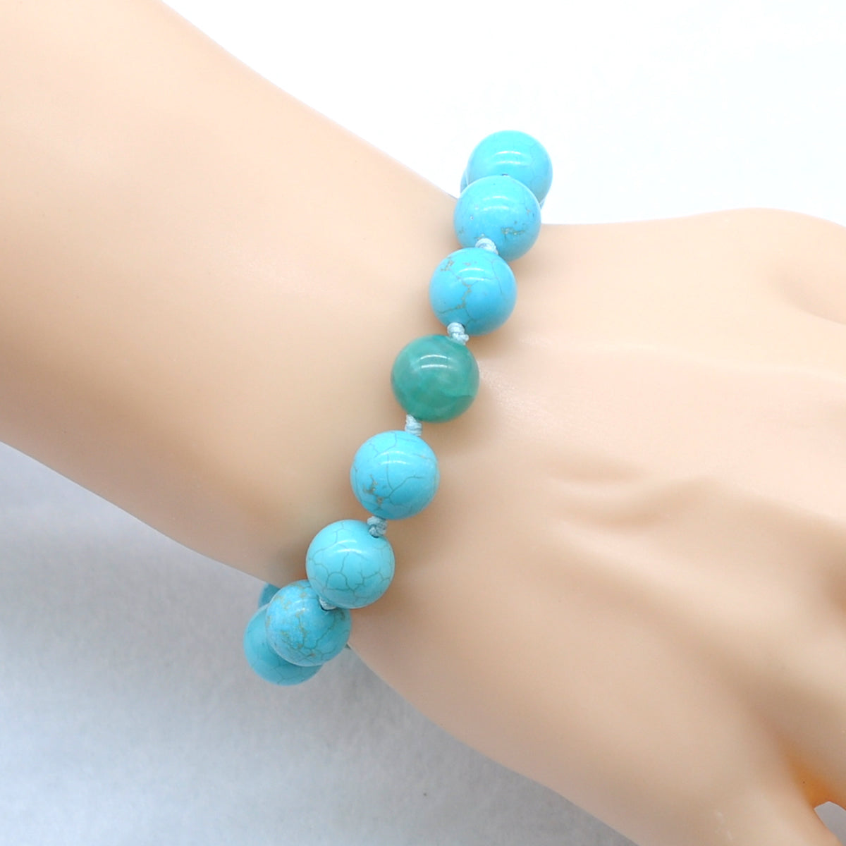 CGB384 Blue Howlite & Peafowl Agate Adjustable Bracelet Round 12mm