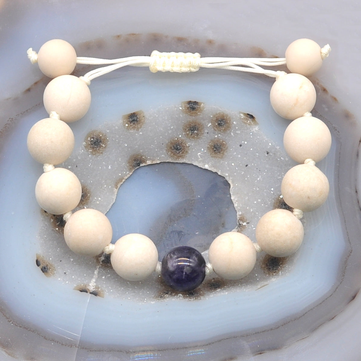 CGB417 White Fossil Jasper & Dogtooth Amethyst Adjustable Bracelet Round 12mm