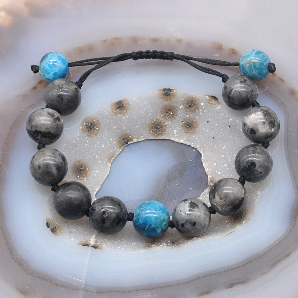 CGB527 Black Labradorite & Apatite Adjustable Bracelet Round 12mm