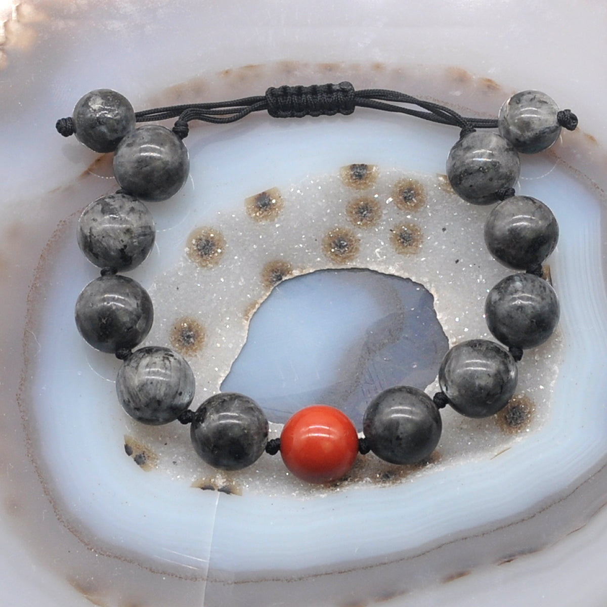 CGB531 Black Labradorite & Red Jasper Adjustable Bracelet Round 12mm