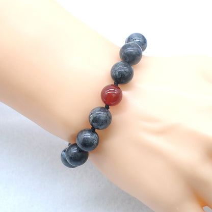 CGB532 Black Labradorite & Red Agate Adjustable Bracelet Round 12mm