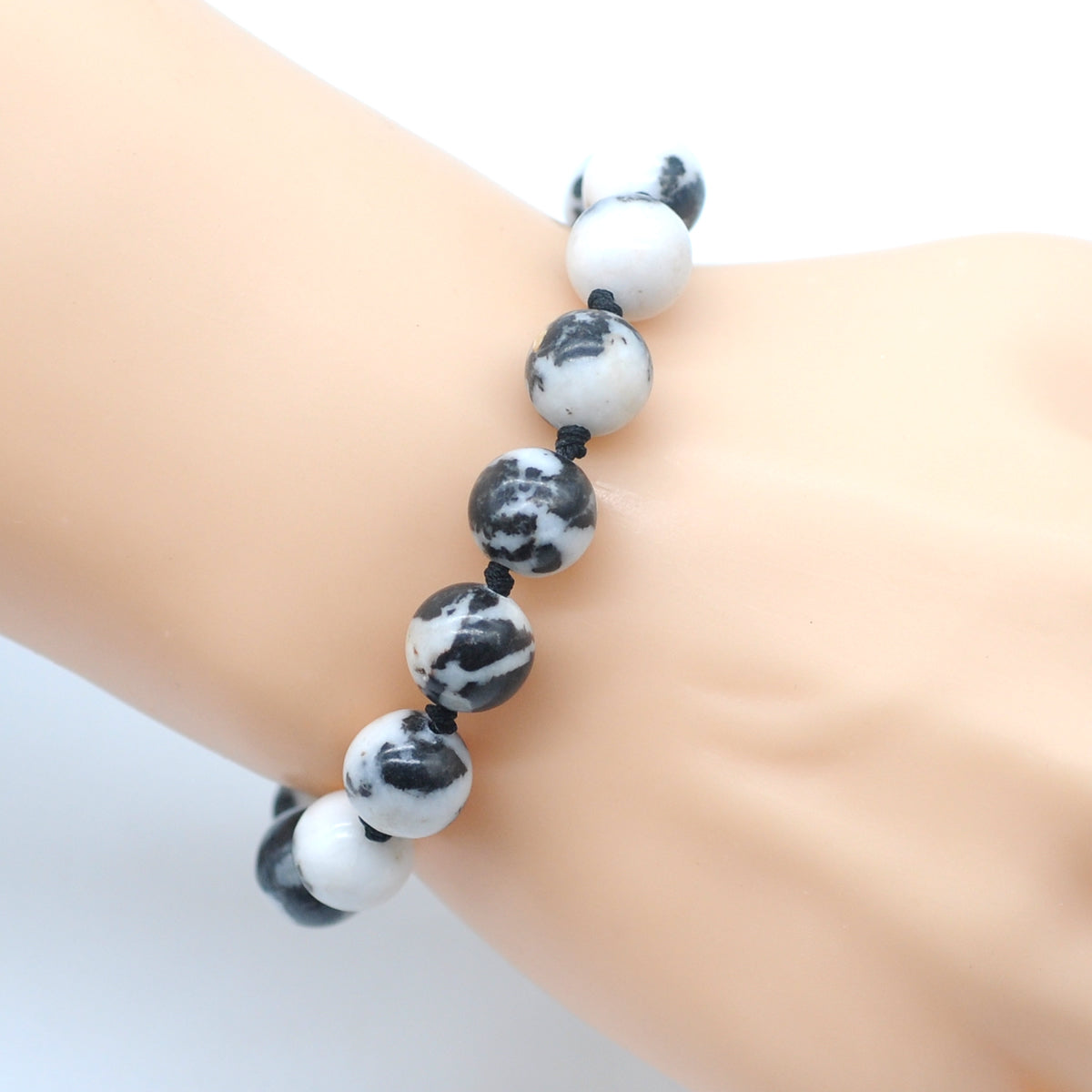 CGB635 Black & White Jasper Adjustable Macrame Bracelet Round 12mm