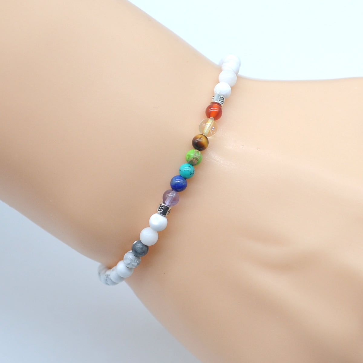 CGB903 White Howlite With 7 Chakra Stretch Bracelet Round 4mm