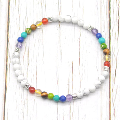 CGB967 White Howlite With 7 Chakra Stretch Bracelet Round 4mm