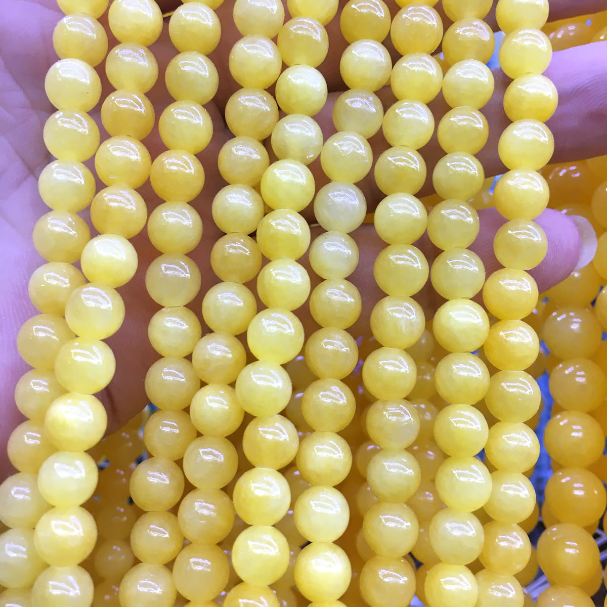 CJA184 Dyed Yellow Jade Beads Smooth Round 4mm 15" Strand