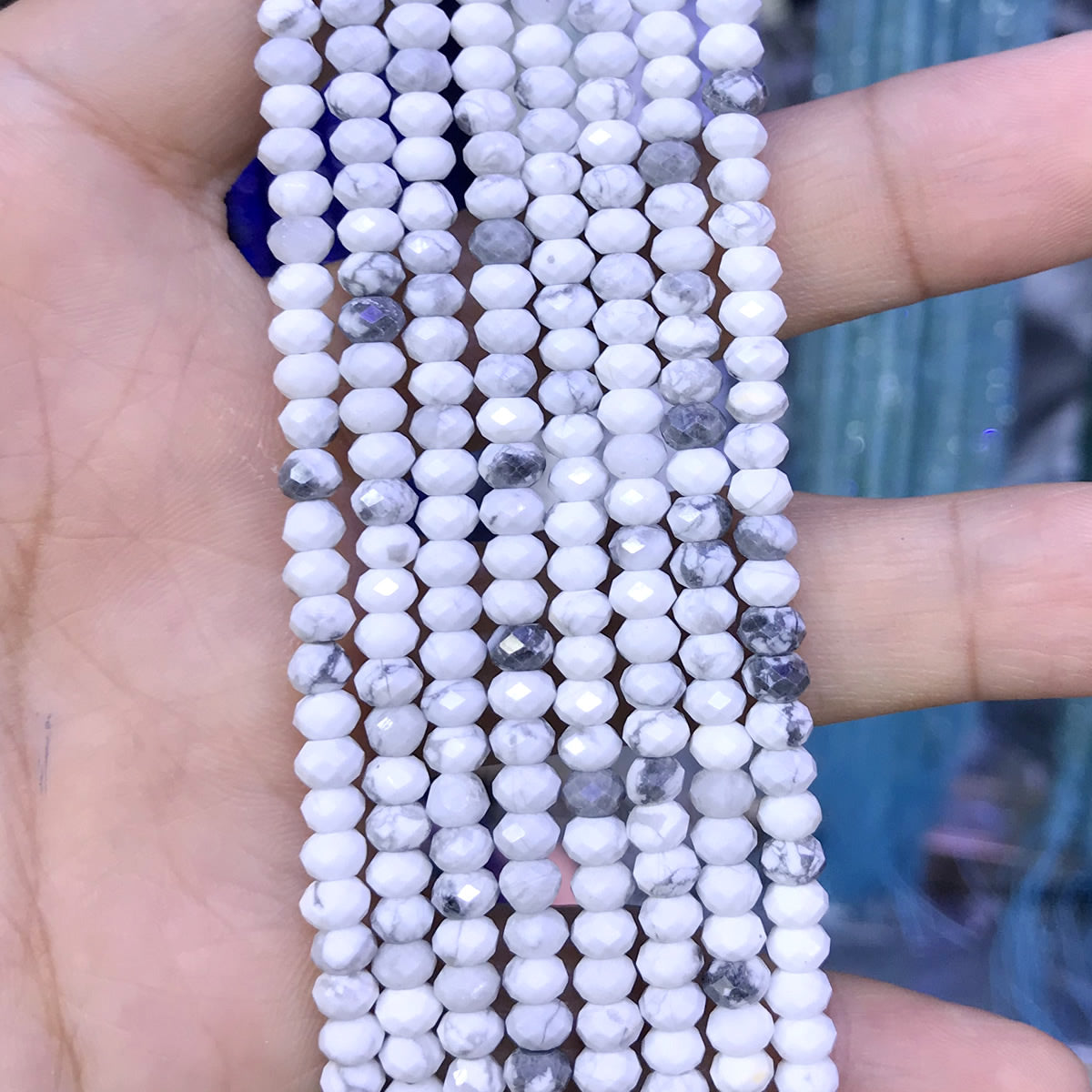 CRB51 White Howlite Beads Faceted Rondelle 2.5x4mm 15" Strand