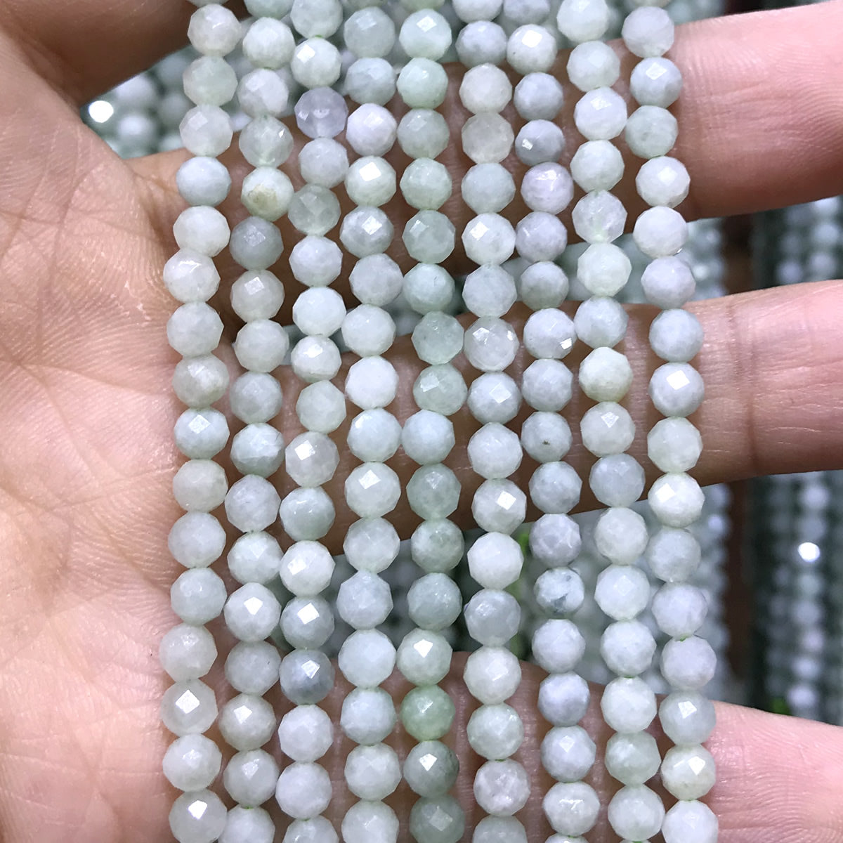 CTG308 Green Jade Beads Faceted Round 4mm 15" Strand