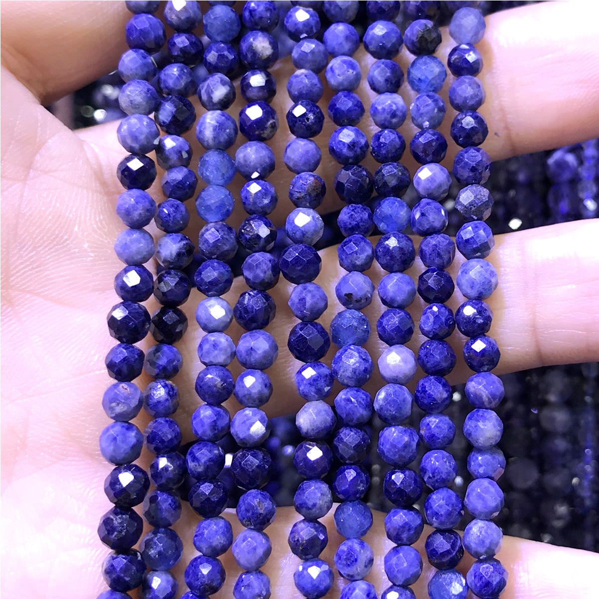 CTG317 Sapphire Gemstone Beads Faceted Round 4mm 15" Strand