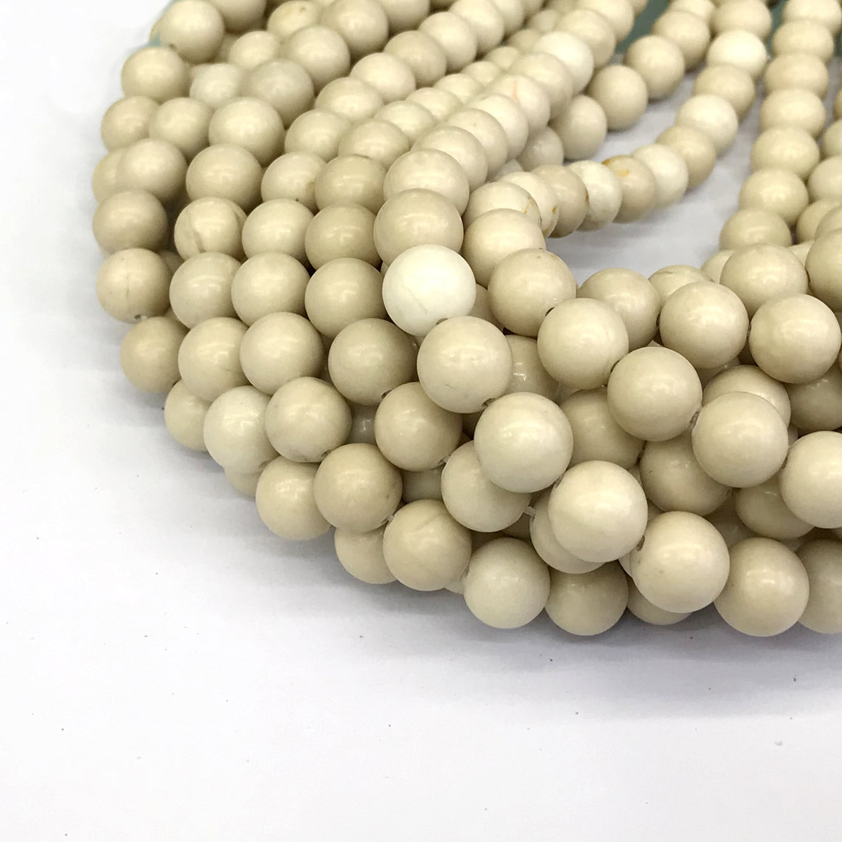 CJP123 White Fossil Jasper Beads Smooth Round 10mm 15" Strand